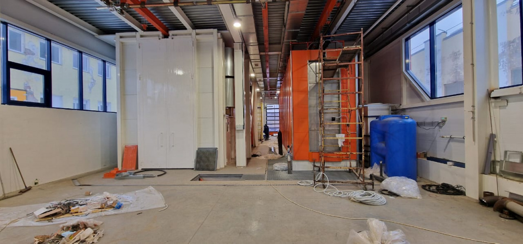 Линия электростатической окраски.jpeg Линия электростатической окраски.jpeg